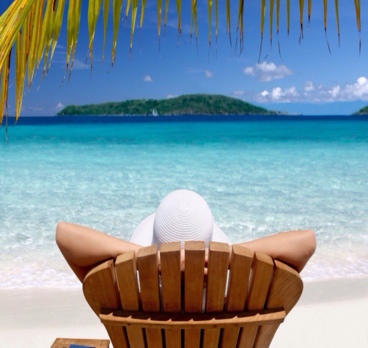 <p>Солнце светит всем, а загорают лишь счастливцы. ☀️☀️☀️<p>