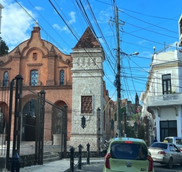 <p>Столица #Доминиканы Санто Доминго, в переводе с Испанского город Святого Воскресенья!<p>