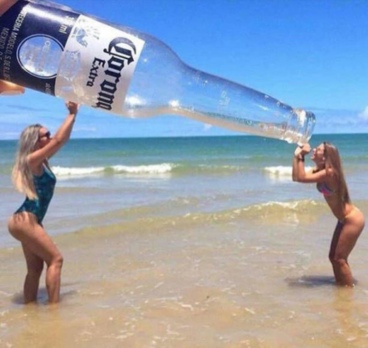 <p>Несколько прикольных идей для пляжных фотографий 😎📸
Сохрани себе на стенку, чтобы не потерять👇<p>