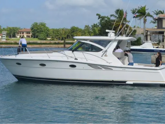 TIARA 38
